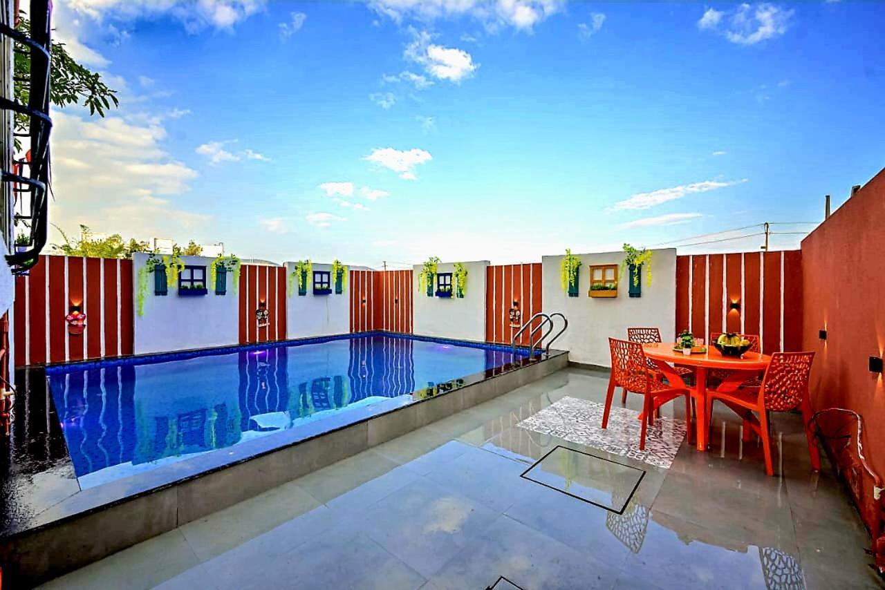 Ll Empyrean Stay Ll Airawat Villa Ll 2Bhk Ll Ac Ll Private Pool Ll Wifi Ll Лонавала Екстериор снимка